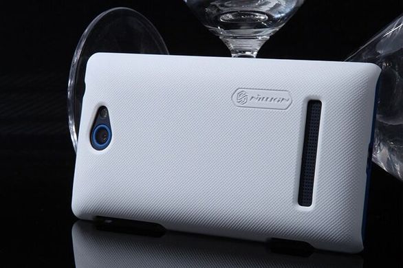 Защитный чехол Nillkin Frosted Shield для HTC 8S Белый