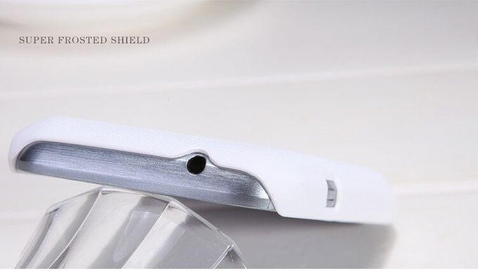Захисний чохол Nillkin Frosted Shield для Samsung S7390 Galaxy Trend Lite Білий
